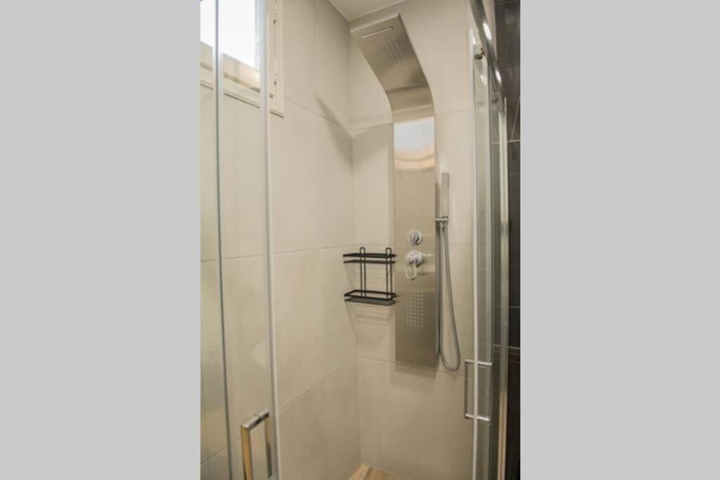 Elegant Apartment In The Heart Of Heraklion Ngoại thất bức ảnh