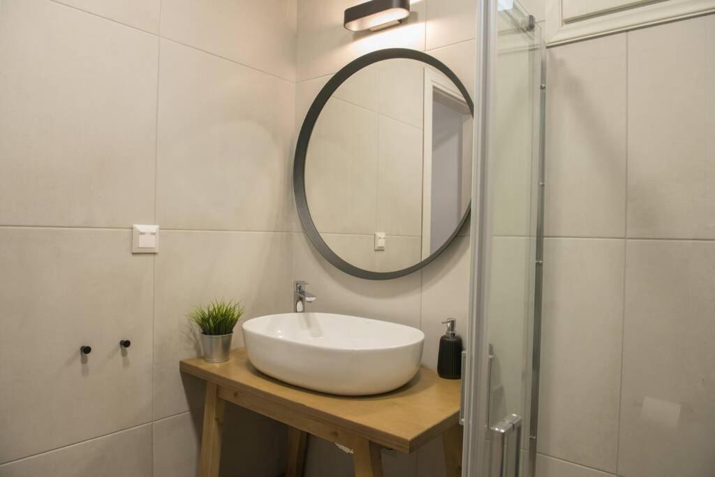 Elegant Apartment In The Heart Of Heraklion Ngoại thất bức ảnh
