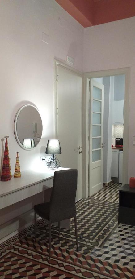 Elegant Apartment In The Heart Of Heraklion Ngoại thất bức ảnh