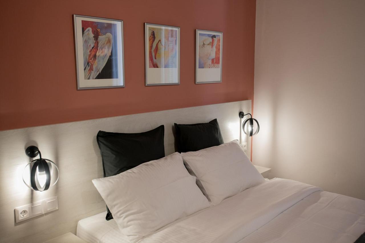 Elegant Apartment In The Heart Of Heraklion Ngoại thất bức ảnh