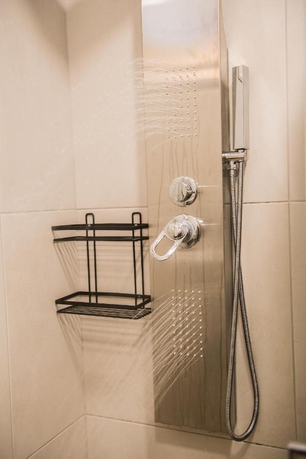 Elegant Apartment In The Heart Of Heraklion Ngoại thất bức ảnh