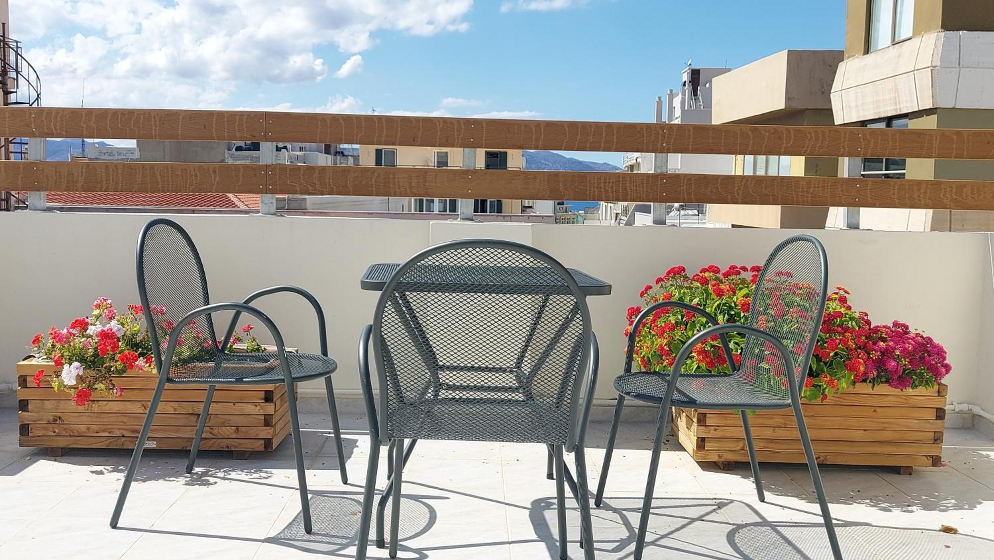 Elegant Apartment In The Heart Of Heraklion Ngoại thất bức ảnh