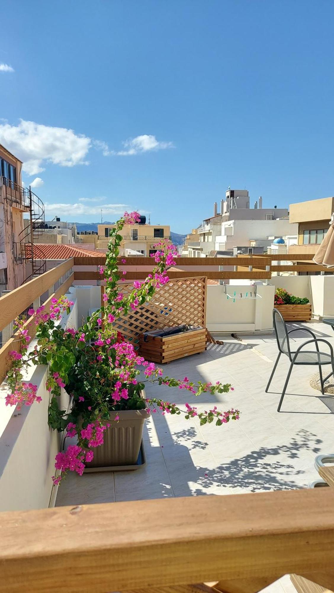 Elegant Apartment In The Heart Of Heraklion Ngoại thất bức ảnh
