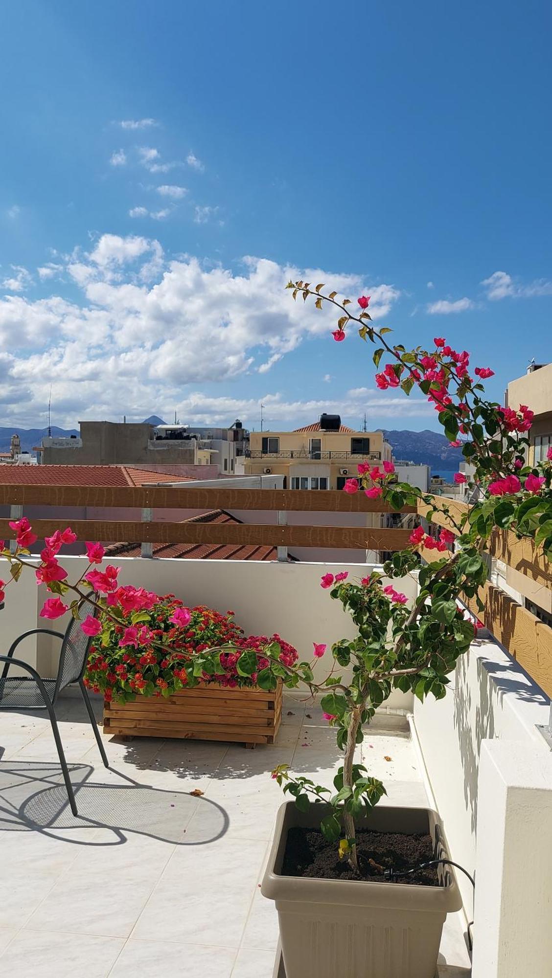 Elegant Apartment In The Heart Of Heraklion Ngoại thất bức ảnh